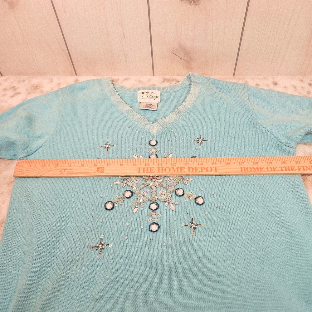 Quacker Factory Snowflake Blue V-Neck Sweater Large Beads Sequins Winter Holiday - Picture 8 of 14